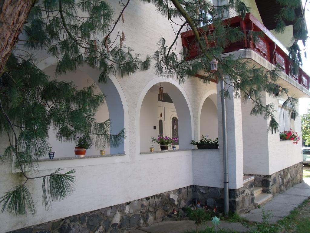 Viola Vendeghaz Apartment เคฮีดาคุชทานี ภายนอก รูปภาพ