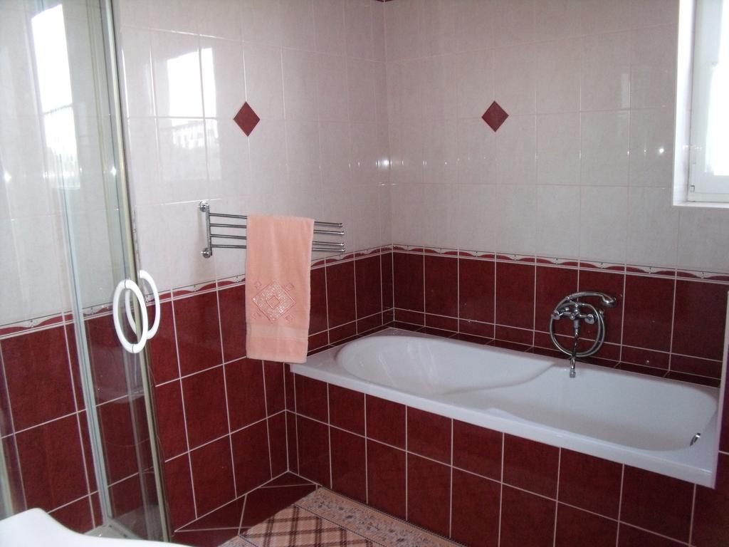 Viola Vendeghaz Apartment เคฮีดาคุชทานี ภายนอก รูปภาพ
