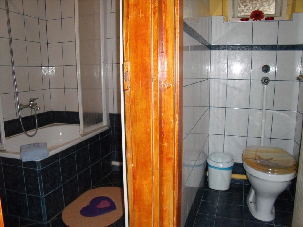 Viola Vendeghaz Apartment เคฮีดาคุชทานี ภายนอก รูปภาพ